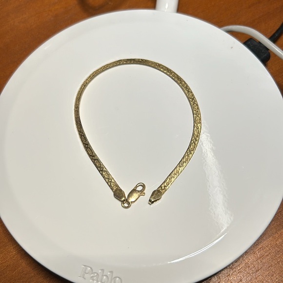 Solid 14k Italian Grand Herringbine Bracelet - Picture 5 of 14